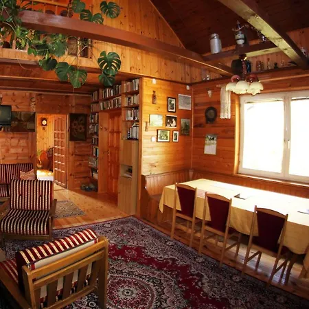 Εξοχικό σπίτι Forest River With Fireplace And Billard Gnojno